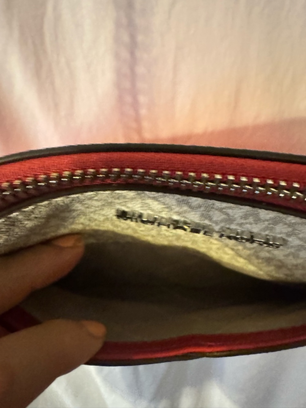 NWT Micheal Kors Jet Set Travel Bag. Women's Crossbody Bagin Raspberry and Cream - Picture 6 of 16